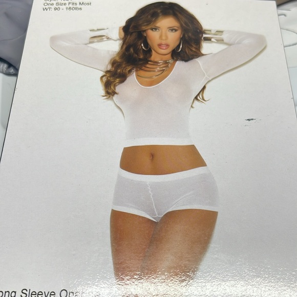 Elegant White Long Sleeve Sleepwear Set - Picture 3 of 5